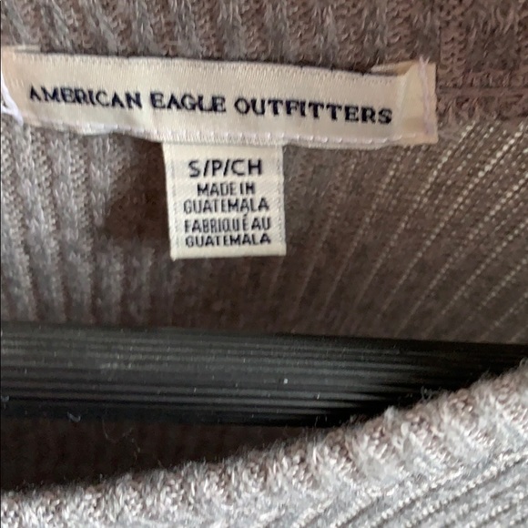 American Eagle Sweater - Picture 3 of 3